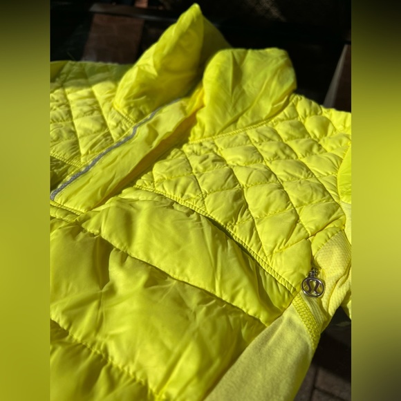 lululemon what the fluff pullover - Picture 4 of 5